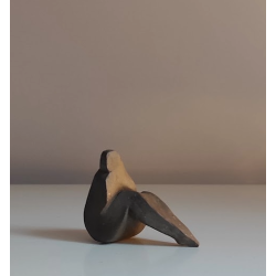 Looking girl. Stylized abstract sculpture, 2015